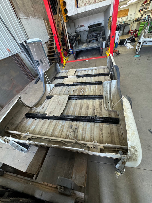 1999–2006 Chevy Silverado 8’ Bed – Rust-Free