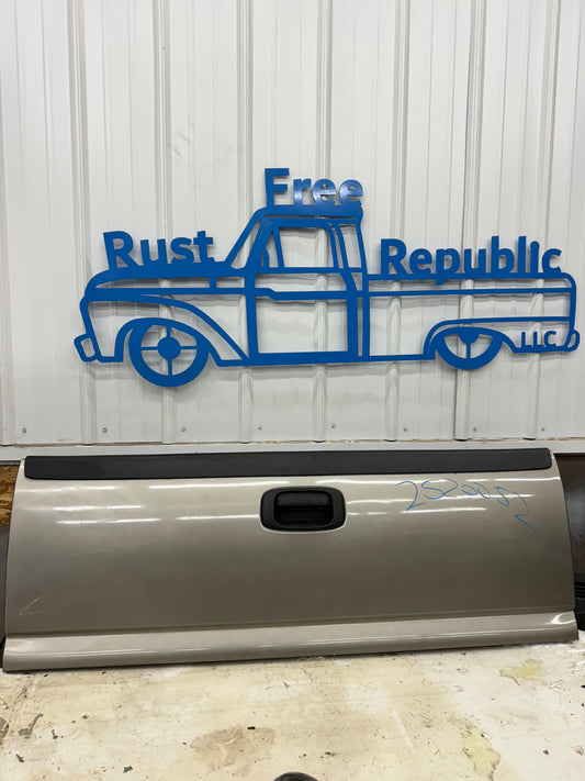 1999–2006 GMC/Chevy Silverado Tailgate – Rust-Free