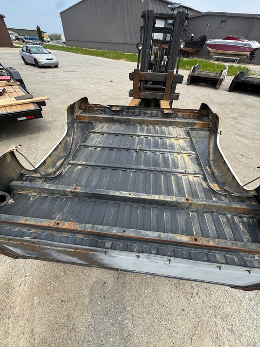 1980s Chevy Square Body Short Bed - Rust-Free