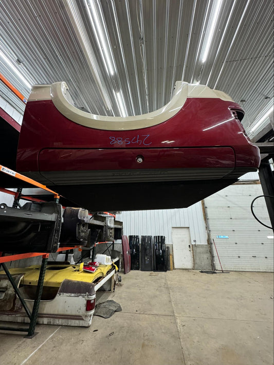 2009–2018 Dodge Ram 5.7’ RAM Box Bed w/ Topper – Rust-Free