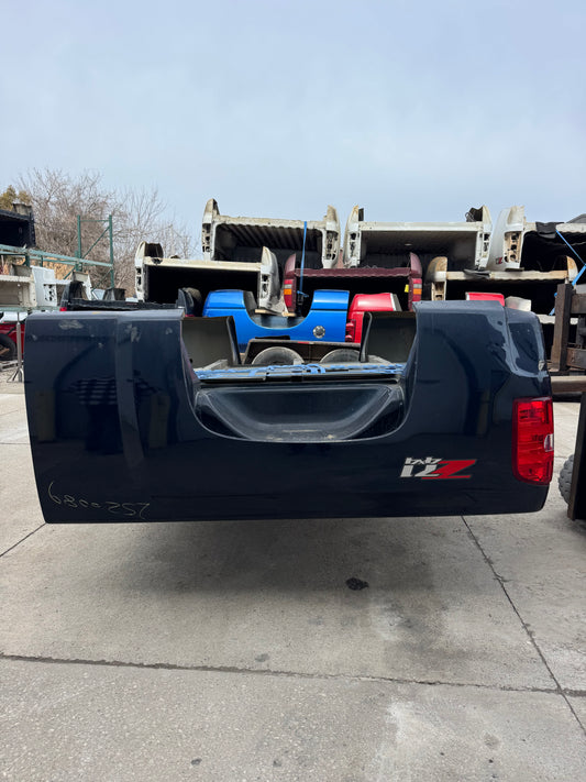 2007–2013 Chevy Silverado 6.6’ Bed – Rust-Free (Paint Code 25U)