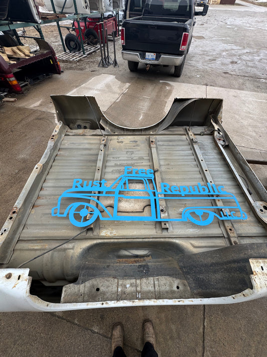 2011–2016 Ford F-250 Super Duty 6.6’ Bed – Rust-Free (Paint Code Z1)