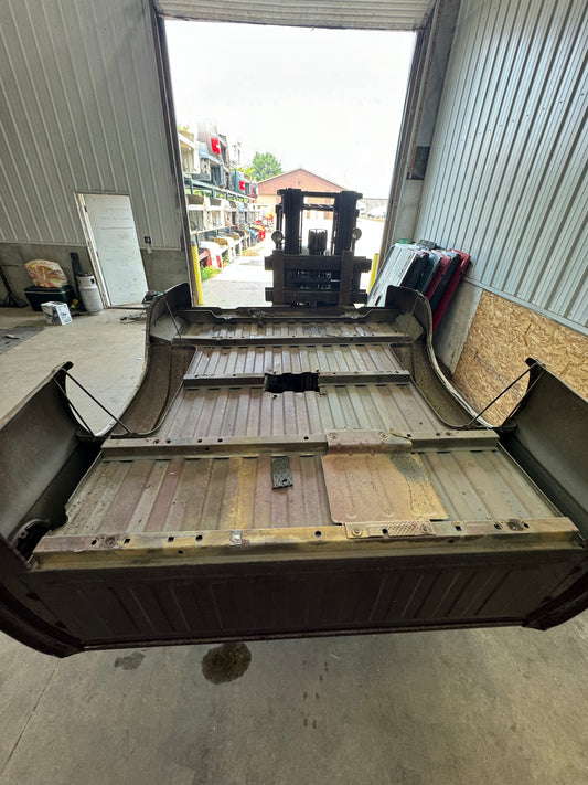 1999–2006 Chevy Silverado 6.6’ Bed – Rust-Free