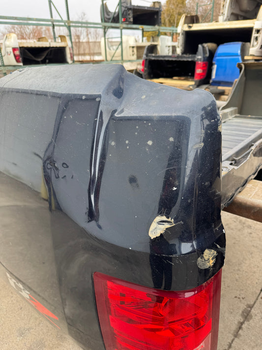 2007–2013 Chevy Silverado 6.6’ Bed – Rust-Free (Paint Code 25U)