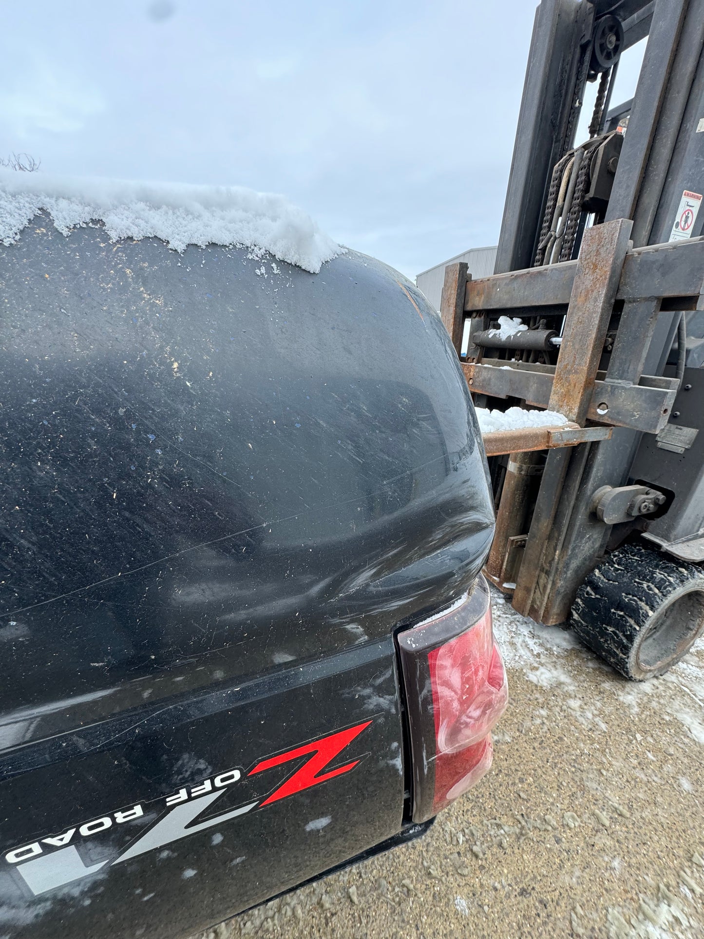 1999–2006 Chevy/GMC 6.6’ Bed – Rust-Free (Black)