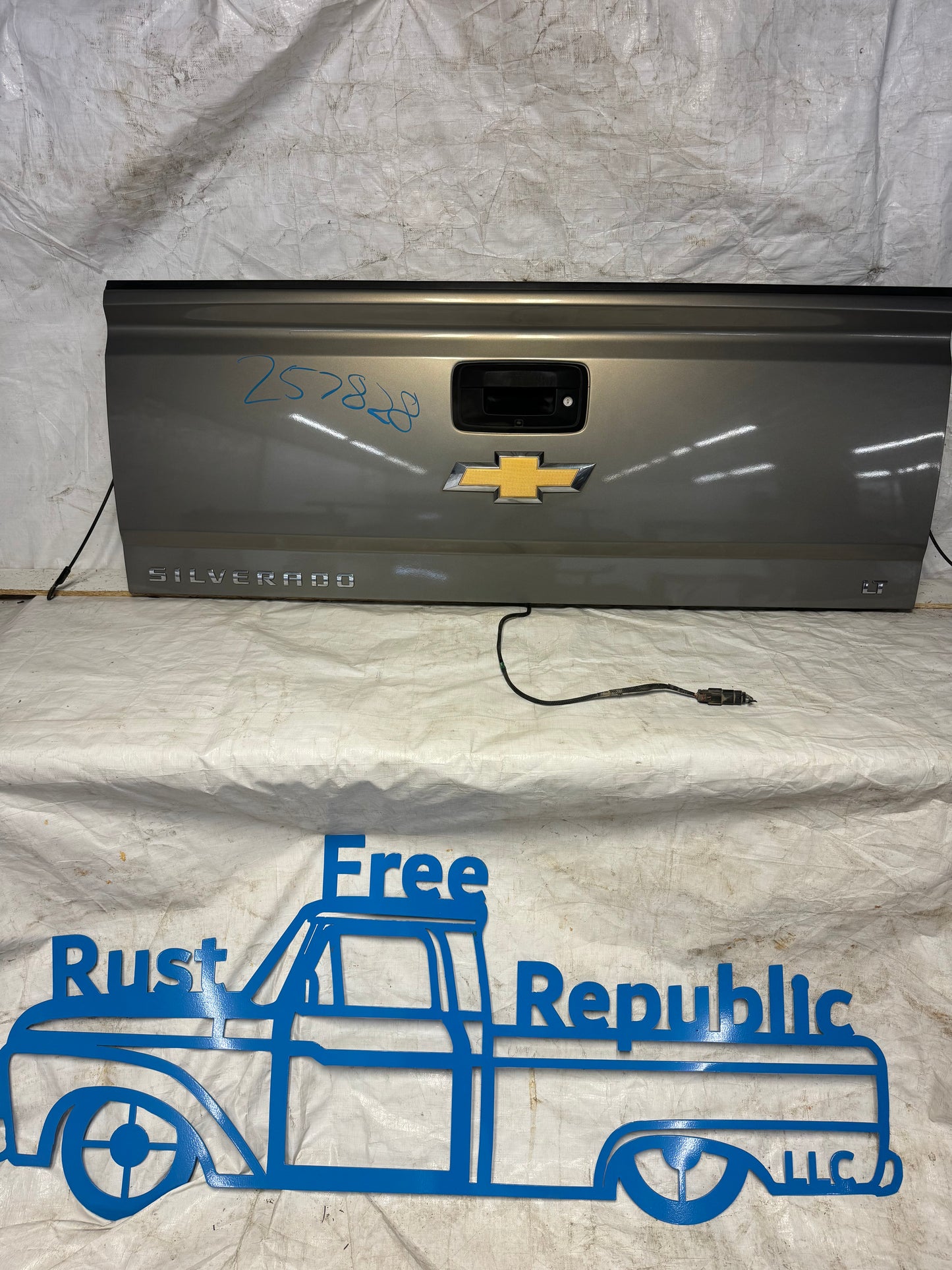 2015–2019 GMC/Chevy Silverado Tailgates – Rust-Free