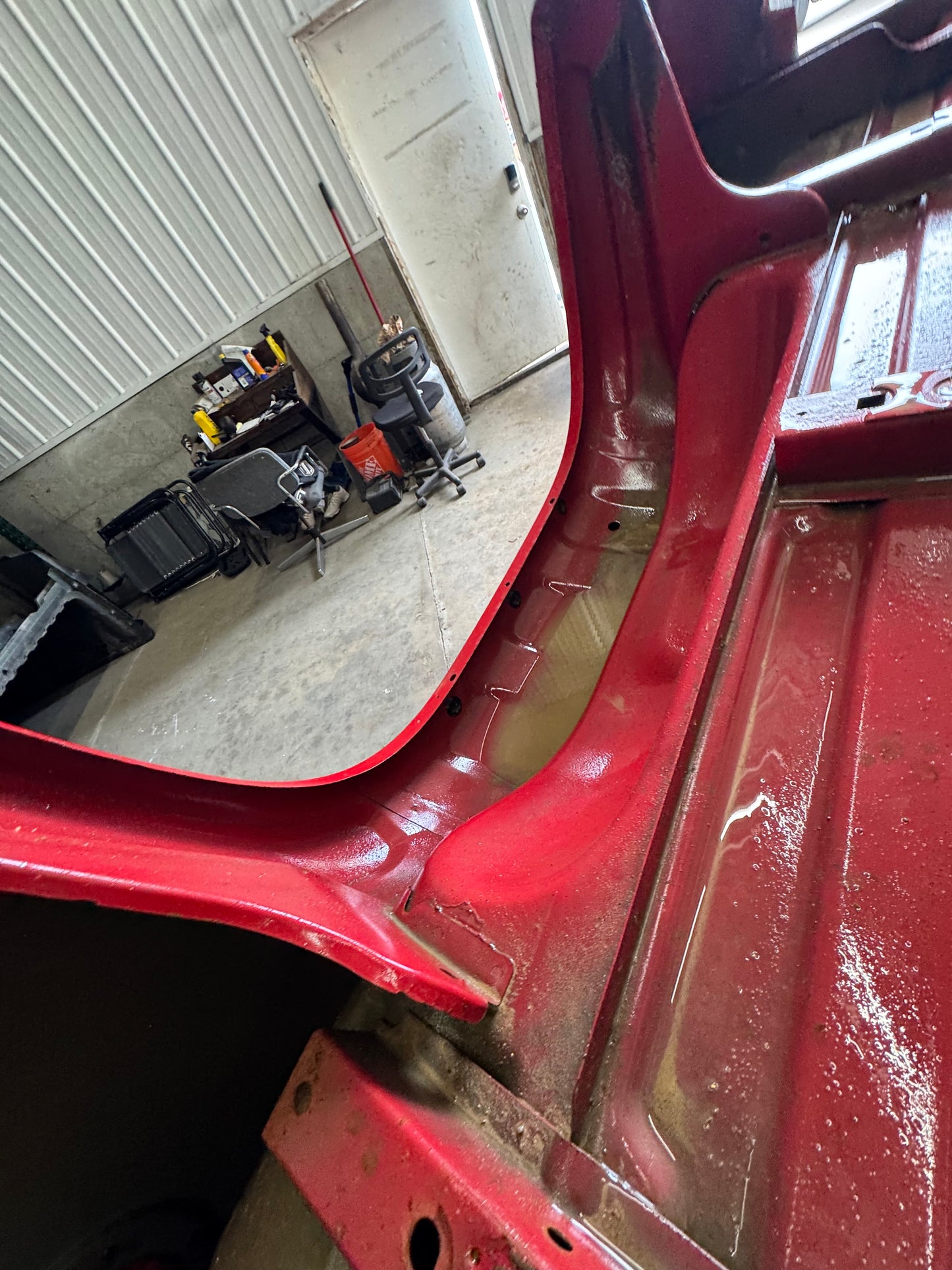 2007–2013 GMC Sierra 6.6’ Bed – Rust-Free (Red)
