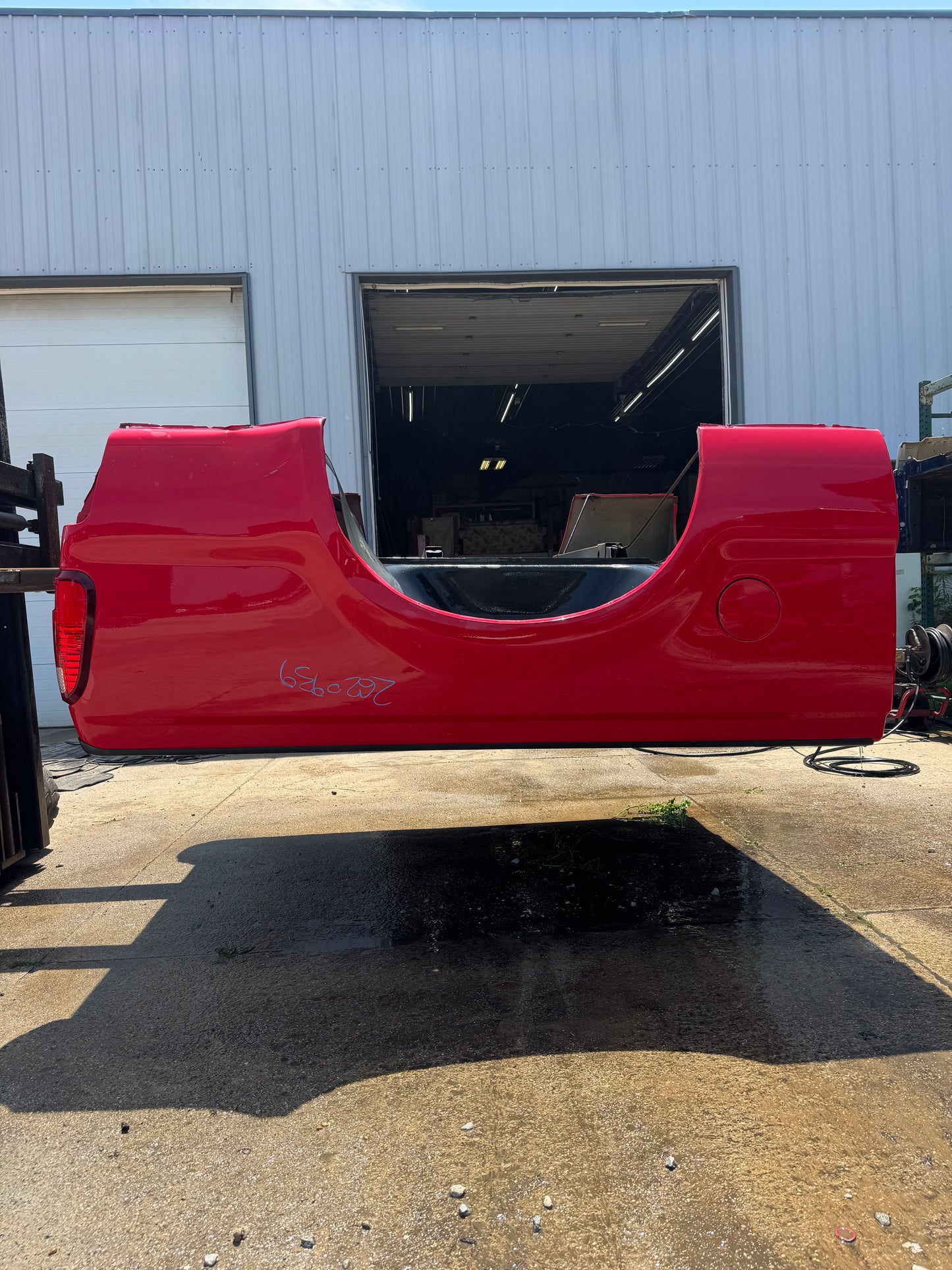 1999–2010 Ford F-250 Super Duty 6.9’ Bed – Rust-Free (Red)