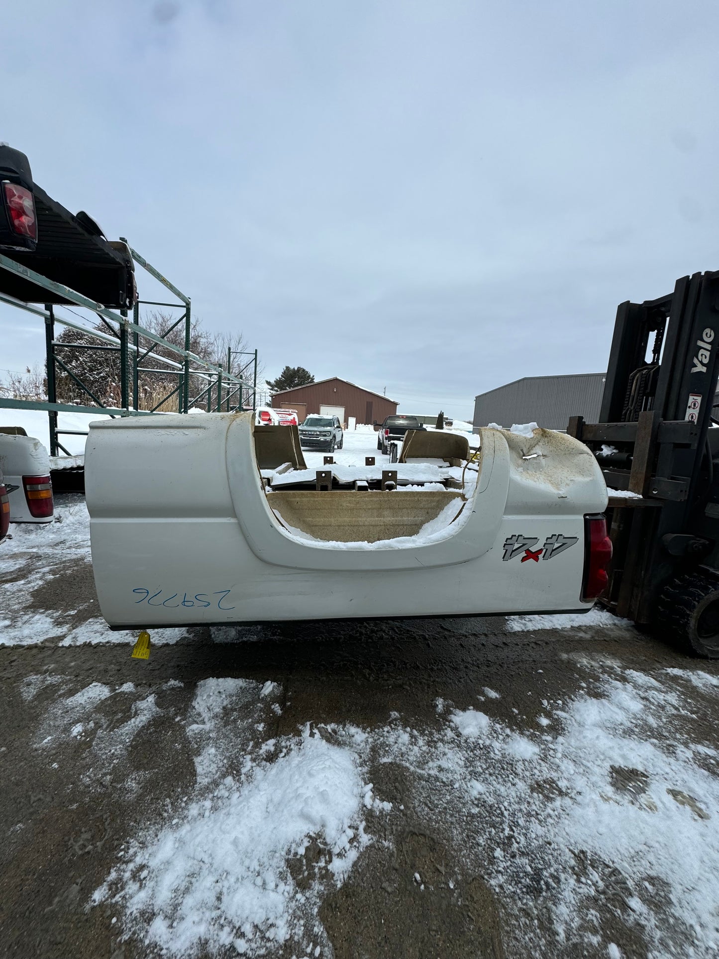 1999–2006 Chevy/GMC 6.6’ Beds – Rust-Free – Discount Section