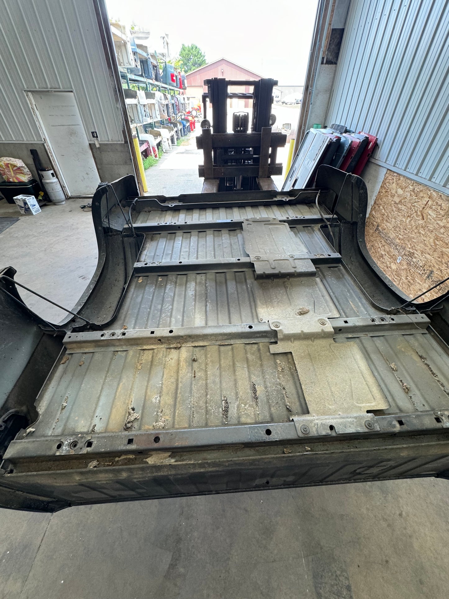 1999–2006 Chevy Silverado 6.6’ Bed – Rust-Free