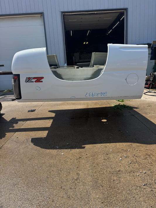 1999–2006 Chevy Silverado 6.6’ Bed – Rust-Free (White)