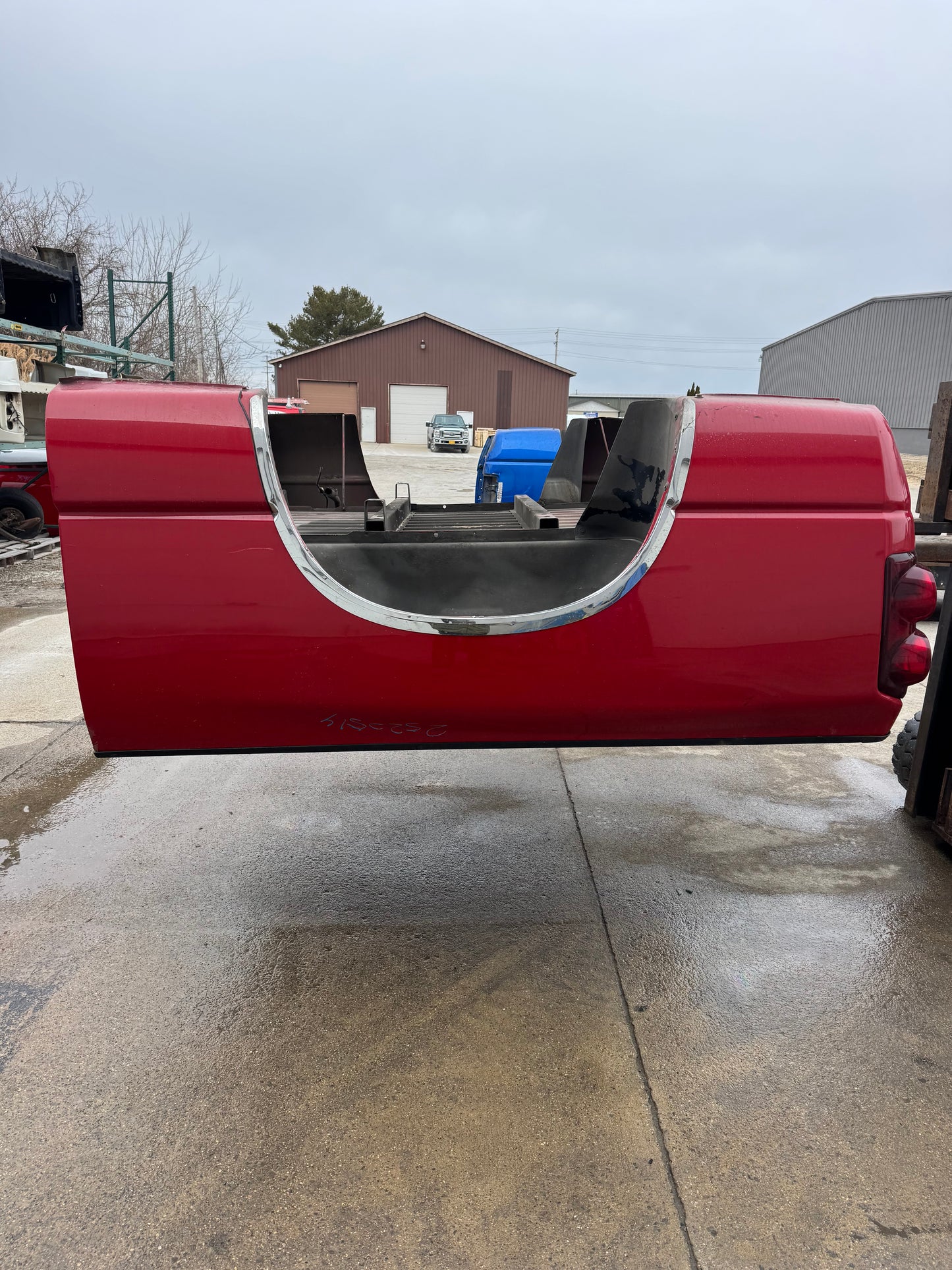 2002–2008 Dodge Ram 6.4’ Bed – Rust-Free (Paint Code PR4)