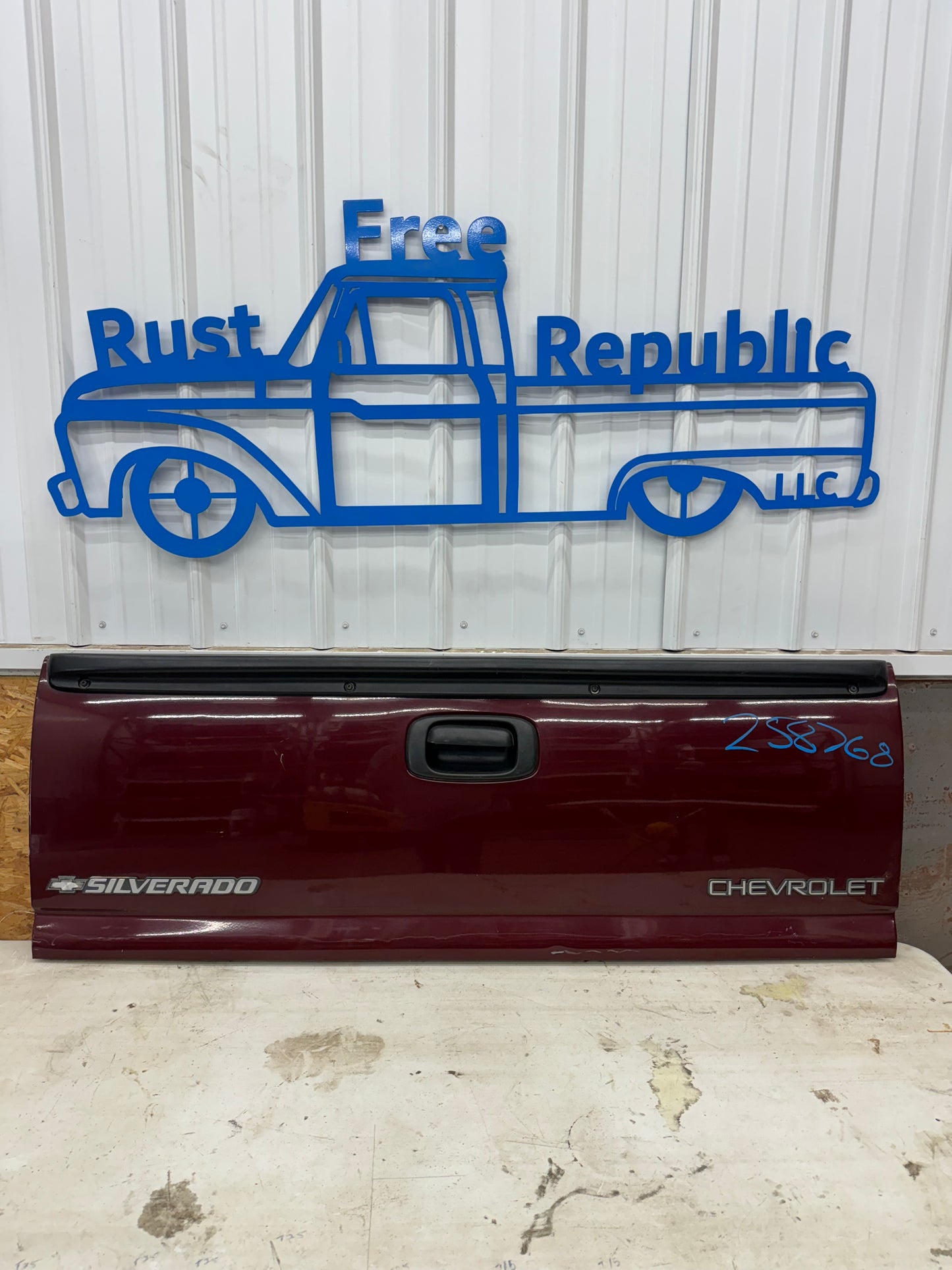 1999–2006 GMC/Chevy Silverado Tailgate – Rust-Free