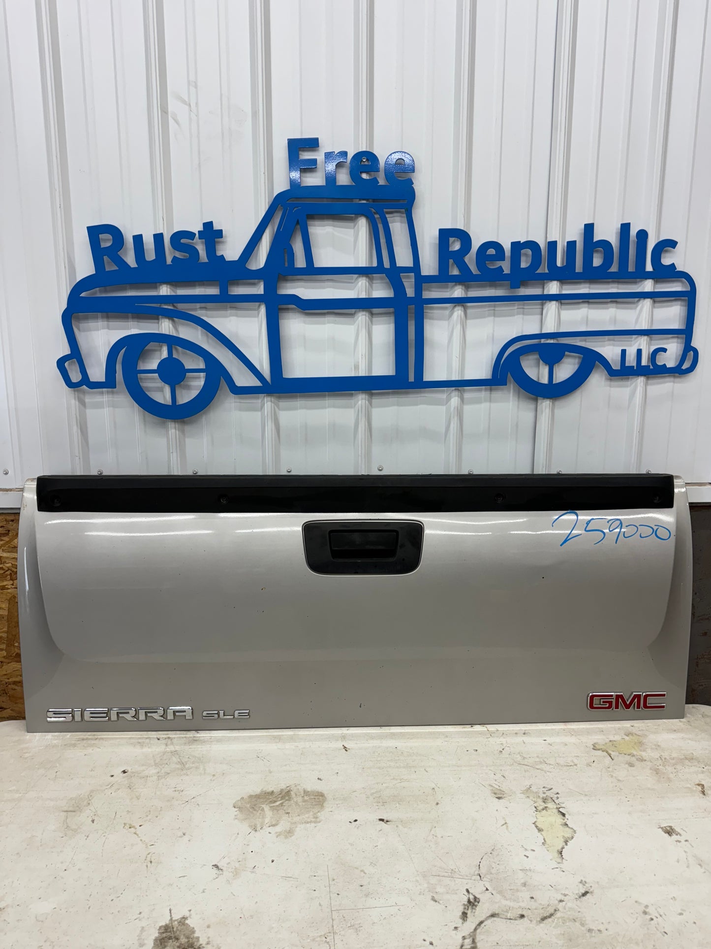 2007–2013 GMC/Chevy Silverado Tailgates – Rust-Free