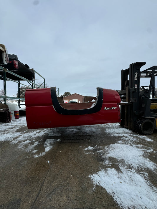 1999–2006 Chevy/GMC 6.6’ Bed – Rust-Free (Red)