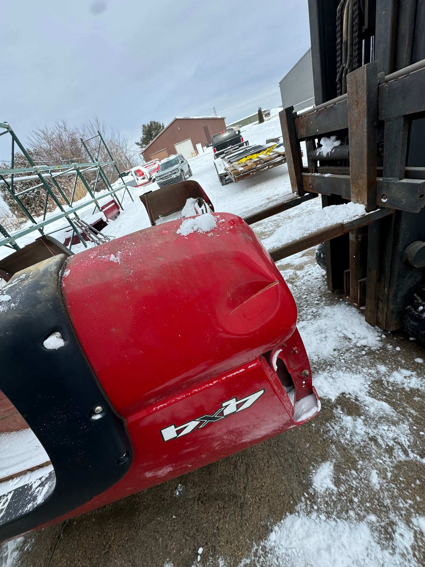 1999–2006 Chevy/GMC 6.6’ Bed – Rust-Free (Red)