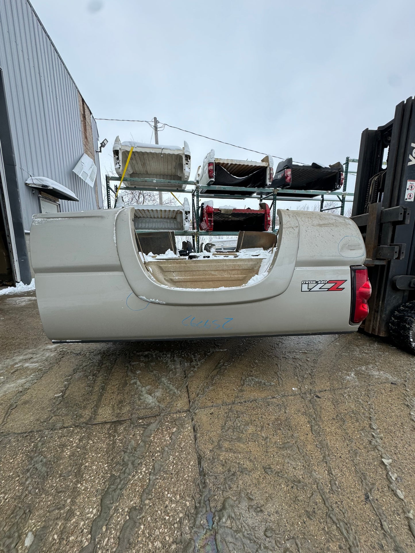 1999–2006 Chevy/GMC 6.6’ Bed – Rust-Free