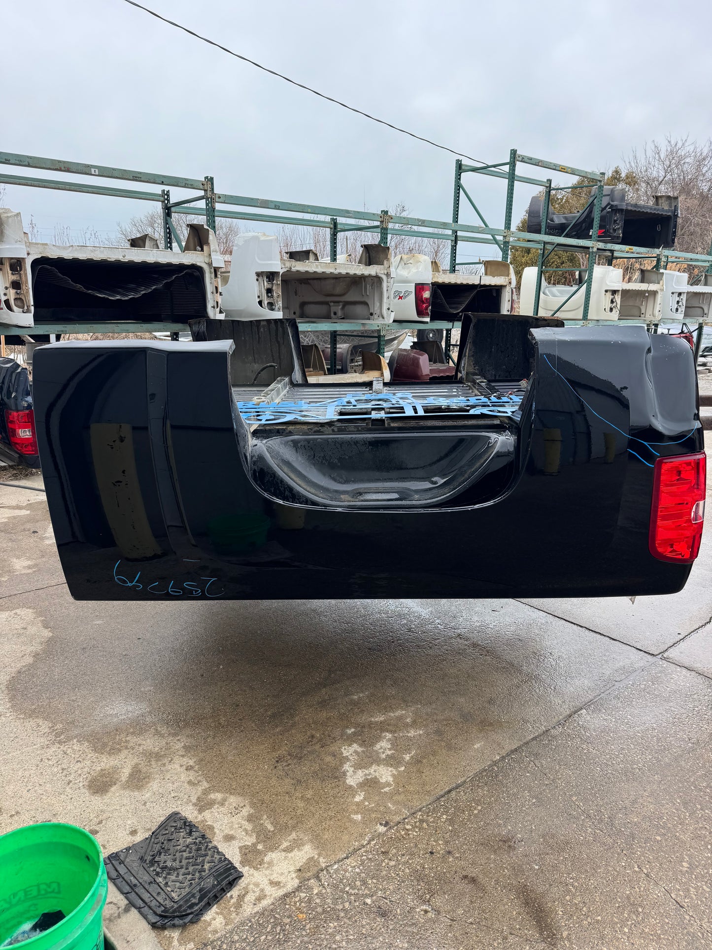 2007–2013 Chevy Silverado 6.6’ Bed – Rust-Free (Black 41U)