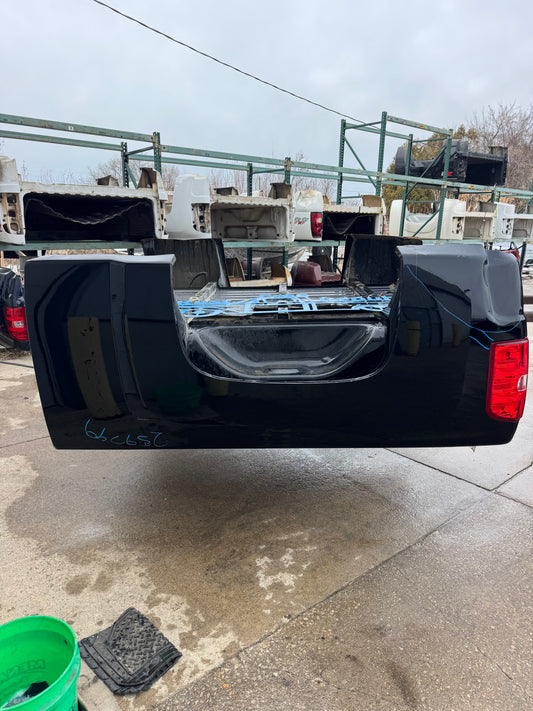 2007–2013 Chevy Silverado 6.6’ Bed – Rust-Free (Black 41U)