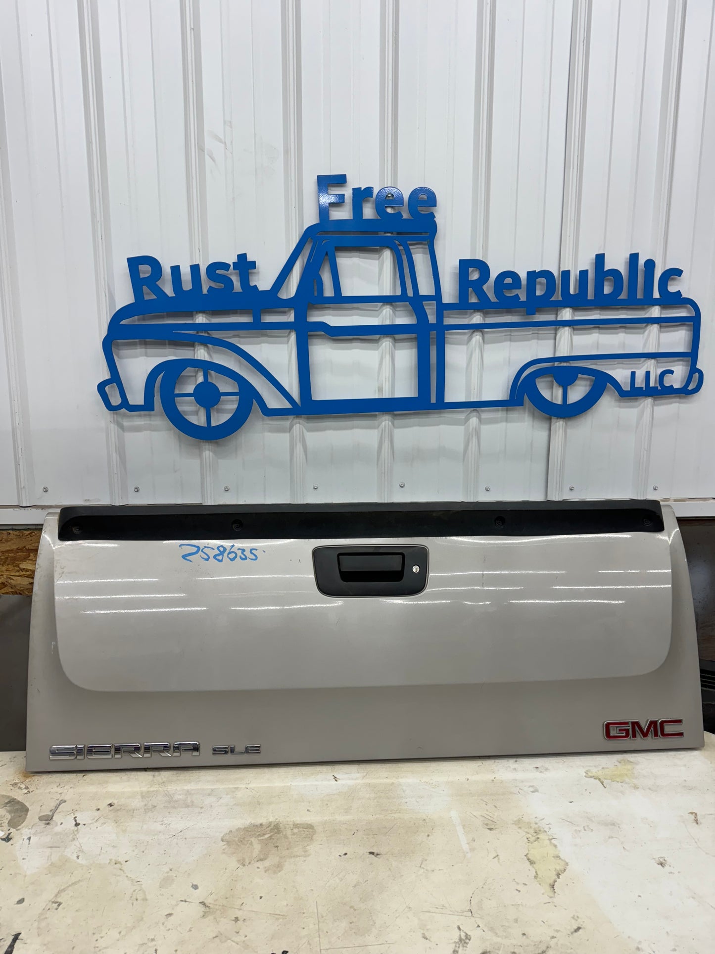 2007–2013 GMC/Chevy Silverado Tailgates – Rust-Free